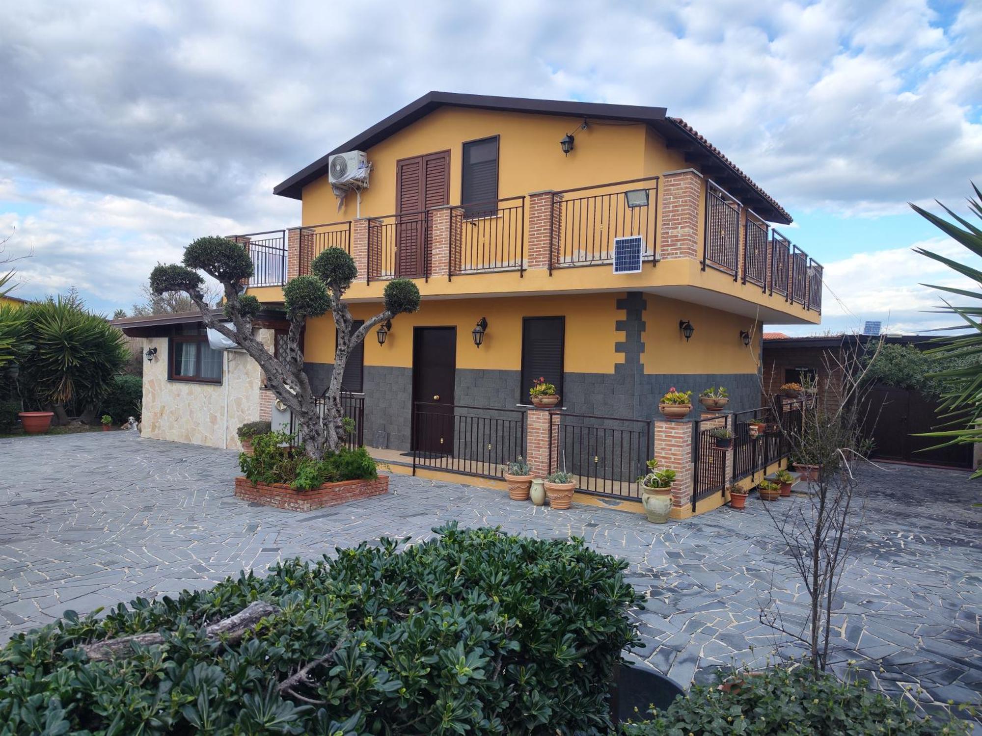 A Casa Dello Zio Villa Catánia Buitenkant foto