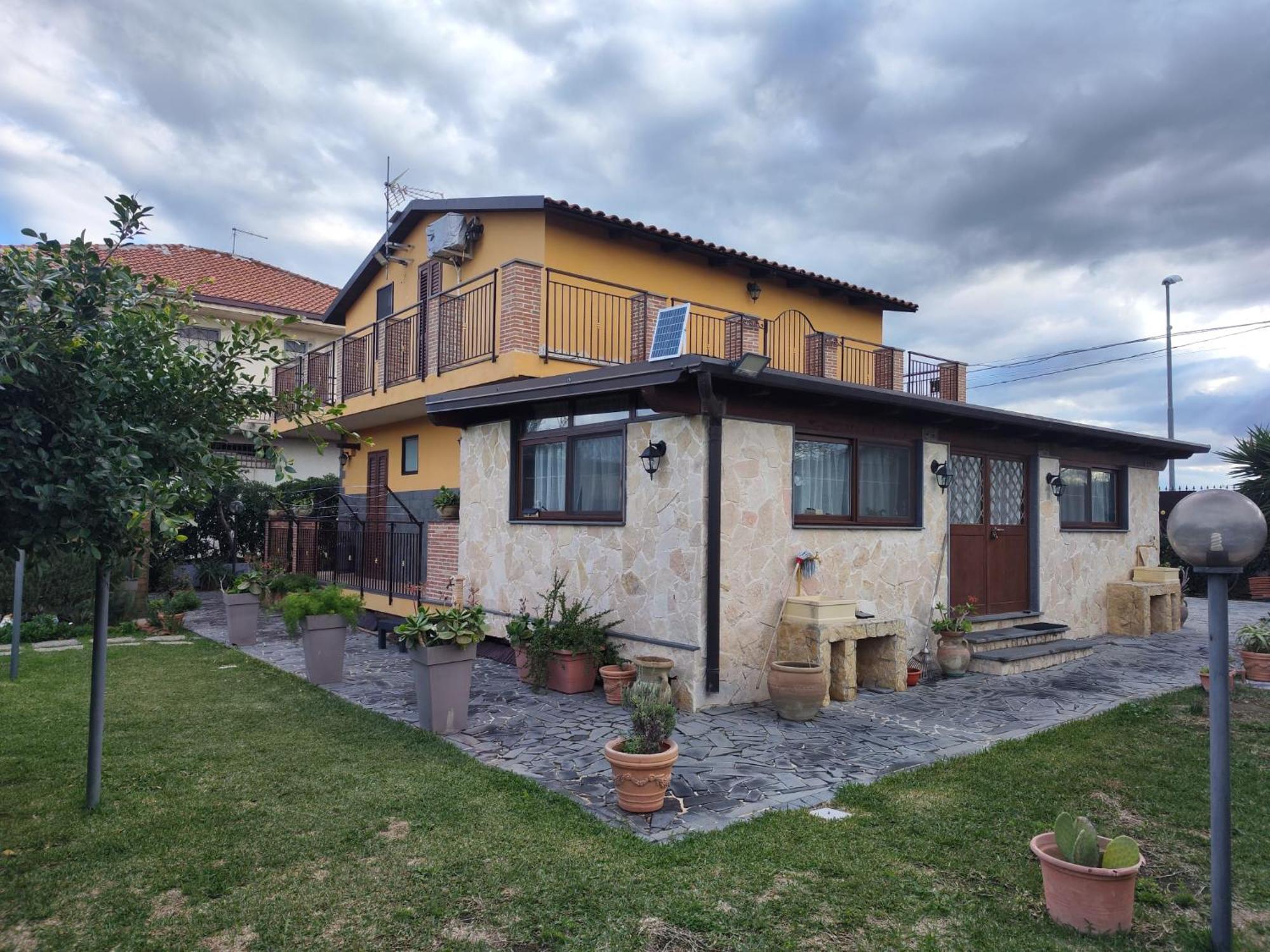 A Casa Dello Zio Villa Catánia Buitenkant foto